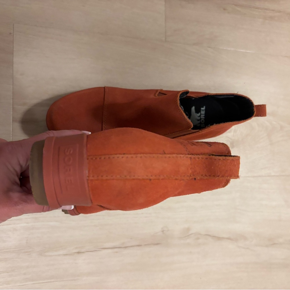 Women's Suede Ankle Boots - Rust/terracotta - Picture 4 of 5